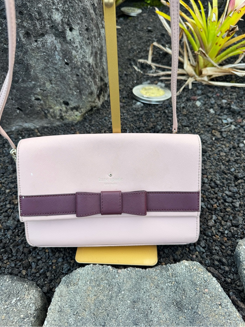 Kate Spade New York Pink Bow Crossbody Shoulder Bag Fair Condition - Picture 3 of 14